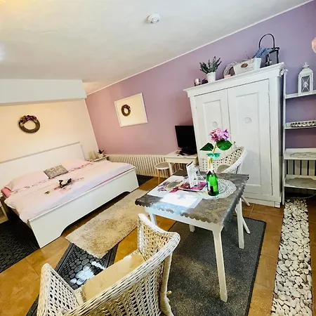 Relaxacni Vera S Ubytovanim Valtice