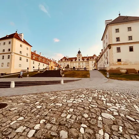 Relaxační Vera S Ubytováním Pensión Valtice