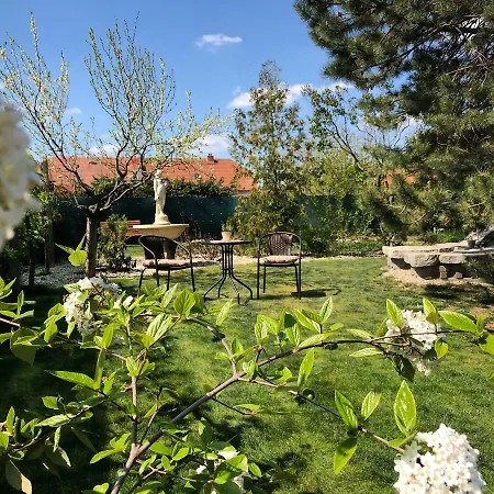 Relaxacni Vera S Ubytovanim Πανσιόν Valtice
